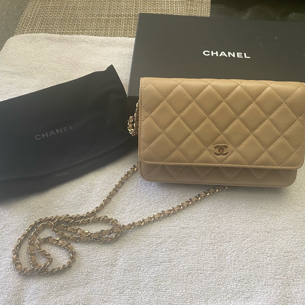 Authentic Chanel Wallet on the Chain